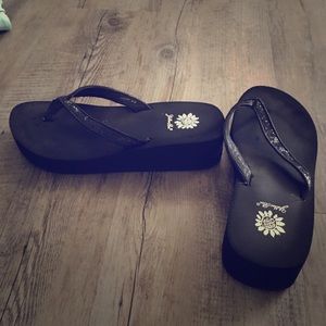 Yellow Box, Corky's flip flop bundle